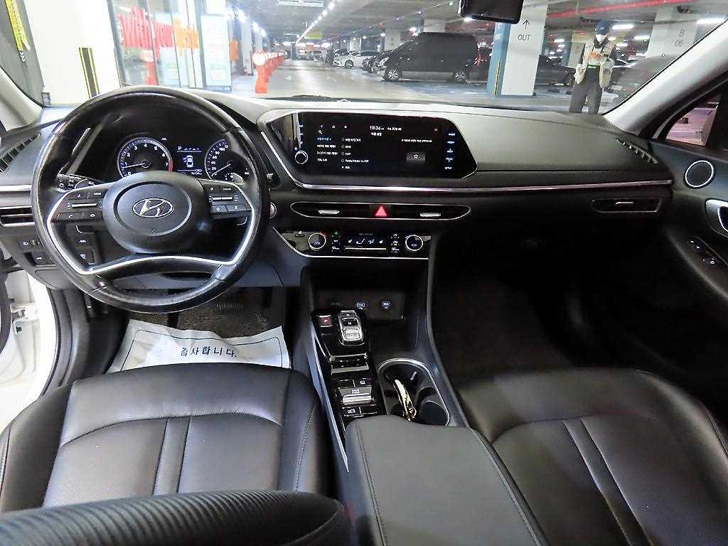 HYUNDAI Sonata - Vista 10