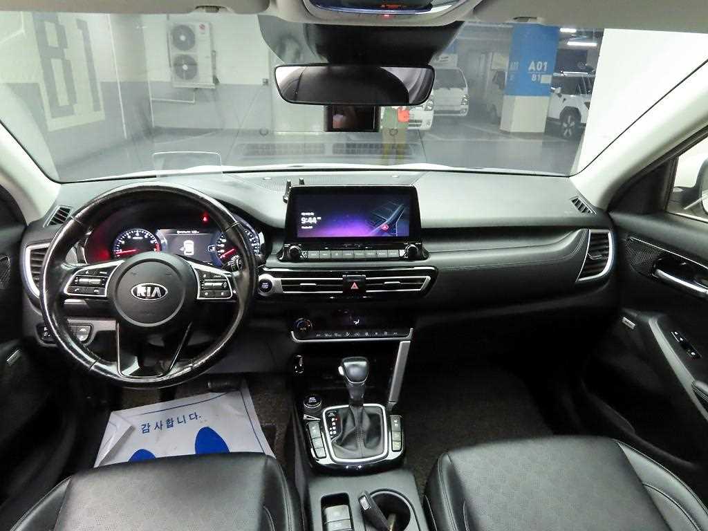 KIA Seltos - Vista 6
