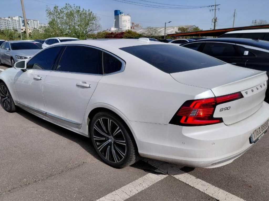Volvo S90 - Vista 3