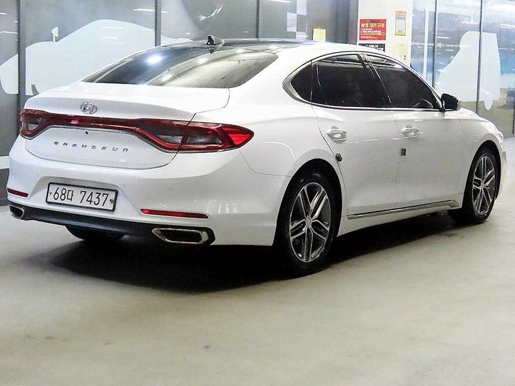 HYUNDAI Grandeur - Vista 4
