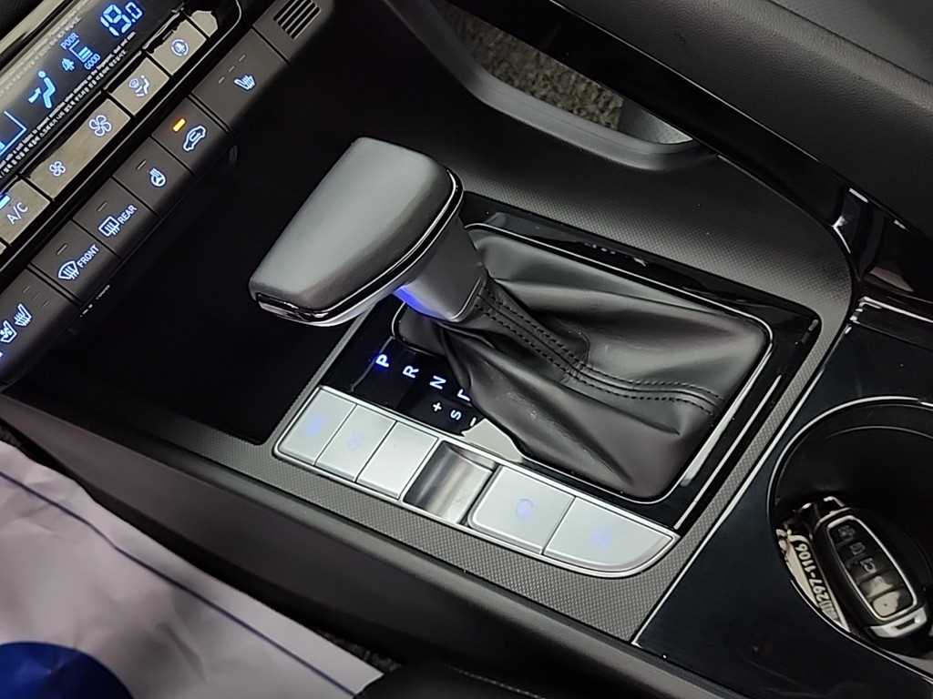 HYUNDAI Avante - Vista 8