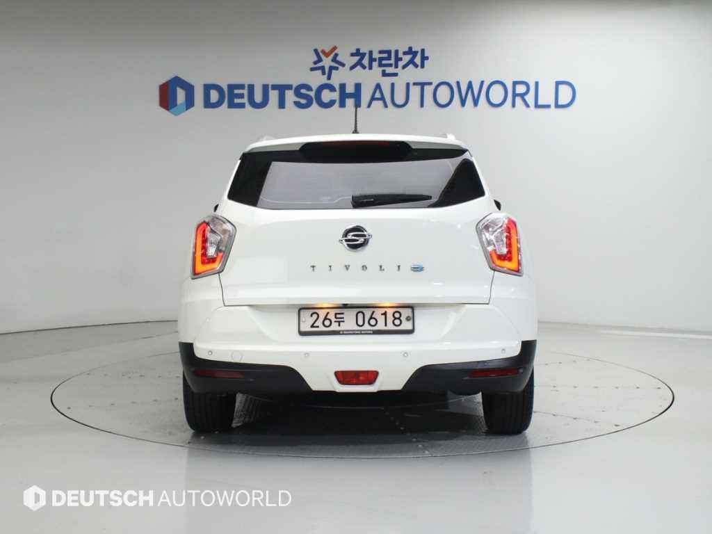 Ssangyong Tivoli - Vista 4