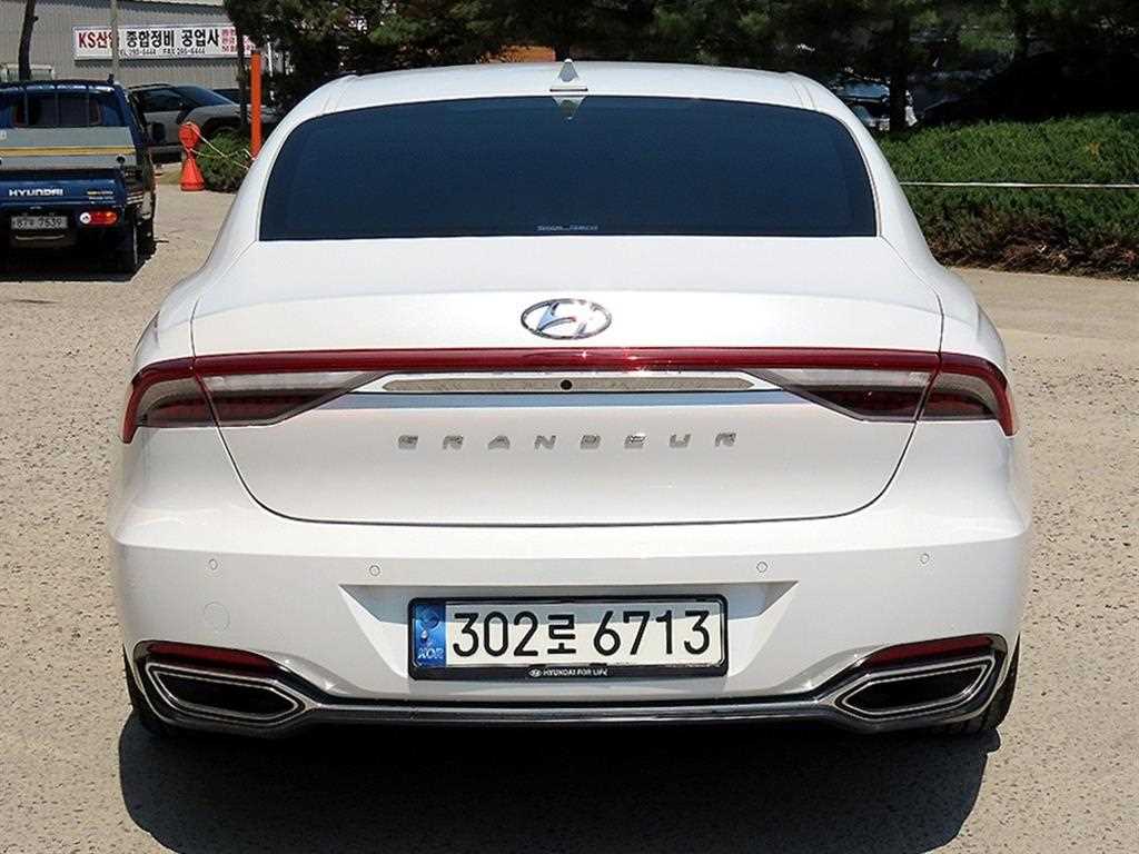 HYUNDAI Grandeur - Vista 4