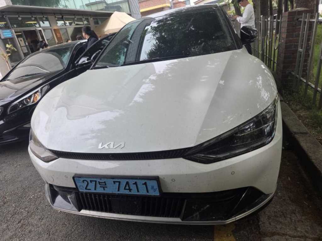 KIA EV6 2024 Blanco - Importación desde Corea - HF Imports Iquique - Foto 1