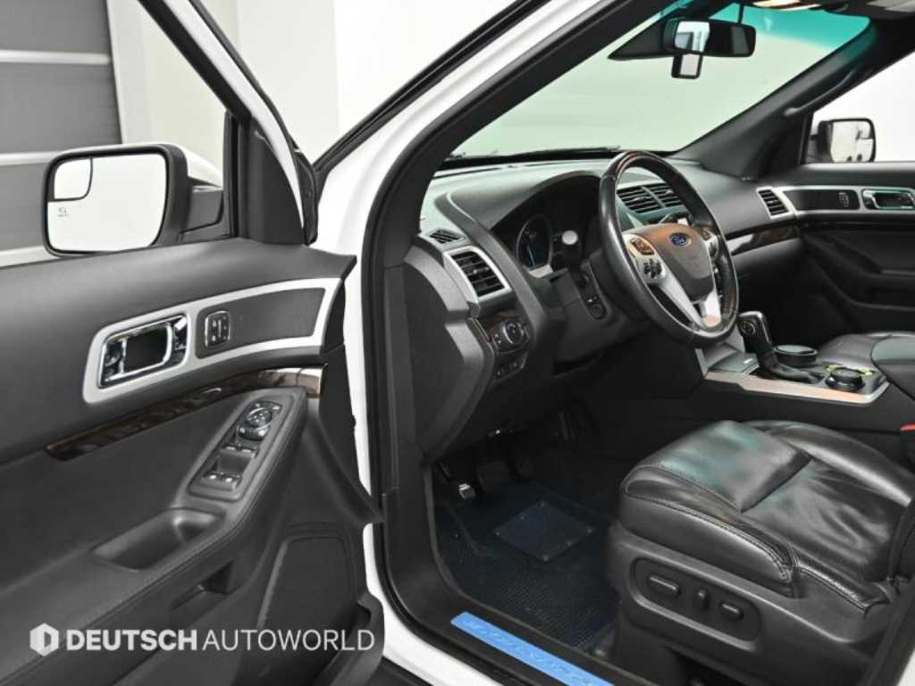 Ford Explorer - Vista 10