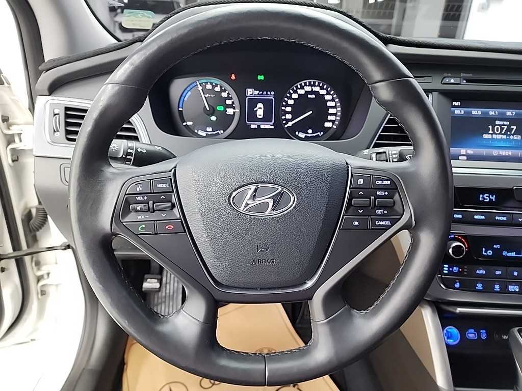 HYUNDAI Sonata - Vista 9