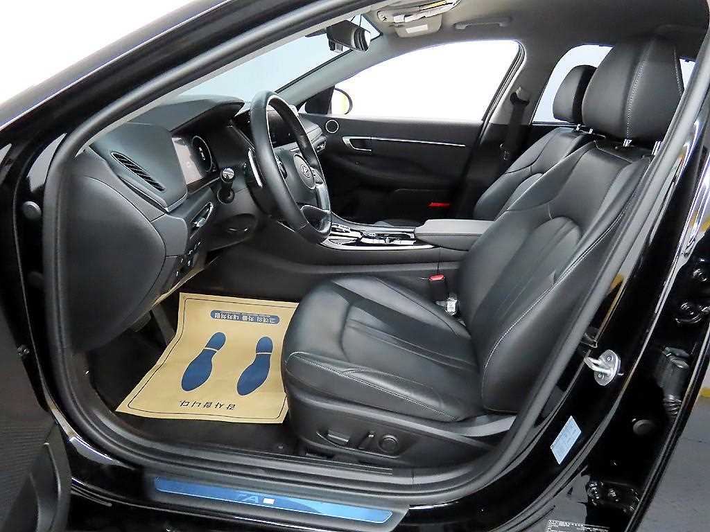 HYUNDAI Sonata - Vista 5