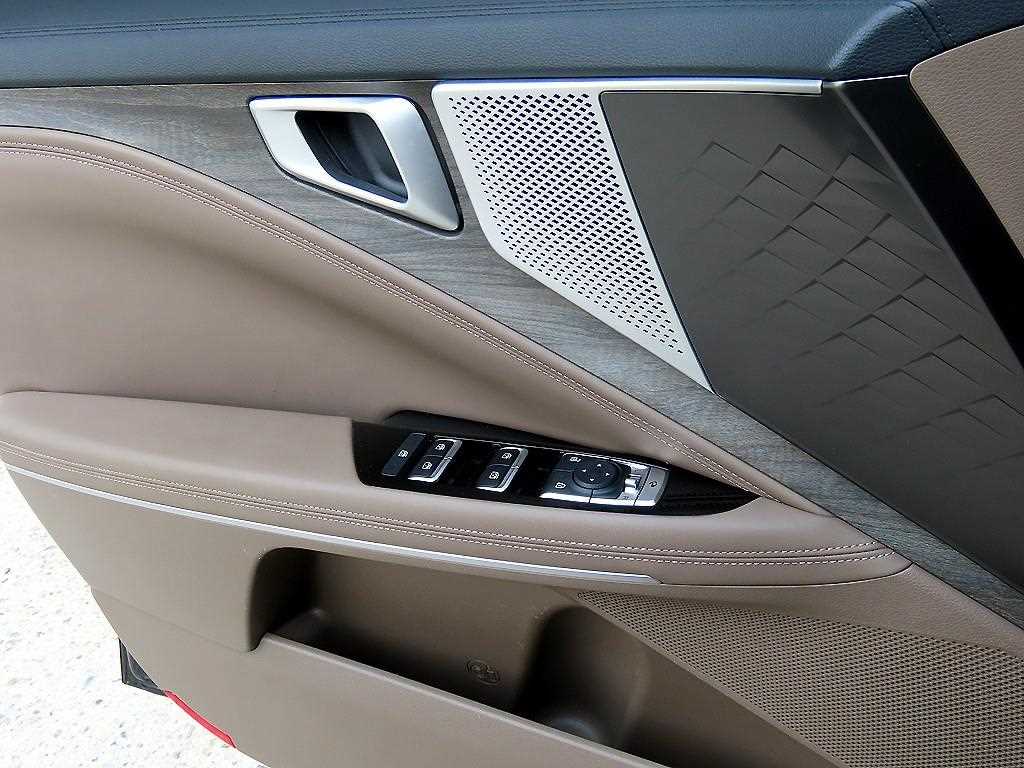 KIA K8 - Vista 11