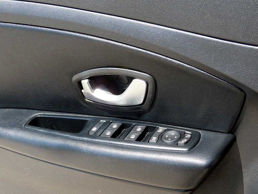 SAMSUNG SM3 - Vista 11