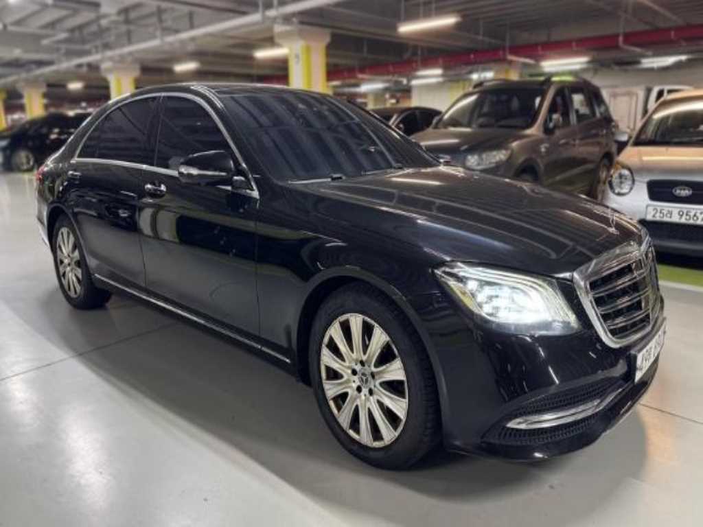 Mercedes Benz S Class - Vista 3
