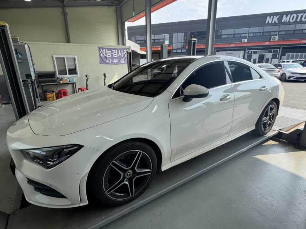 Mercedes Benz CLA Class - Vista 2