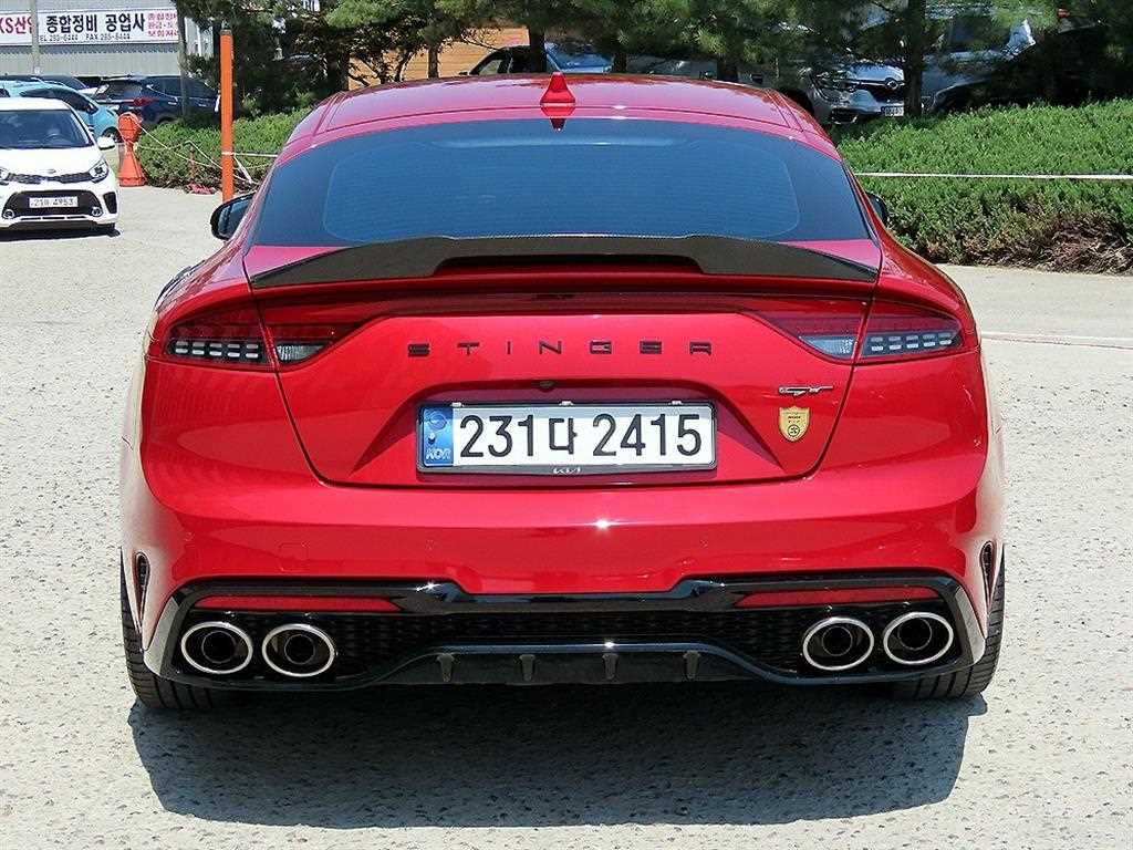 KIA Stinger - Vista 4