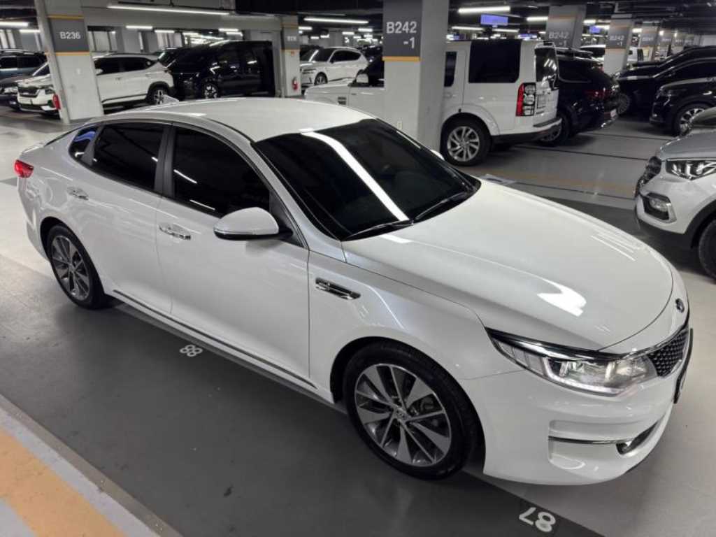 KIA K5 - Vista 6