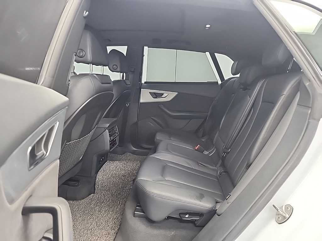 Audi Q8 - Vista 12