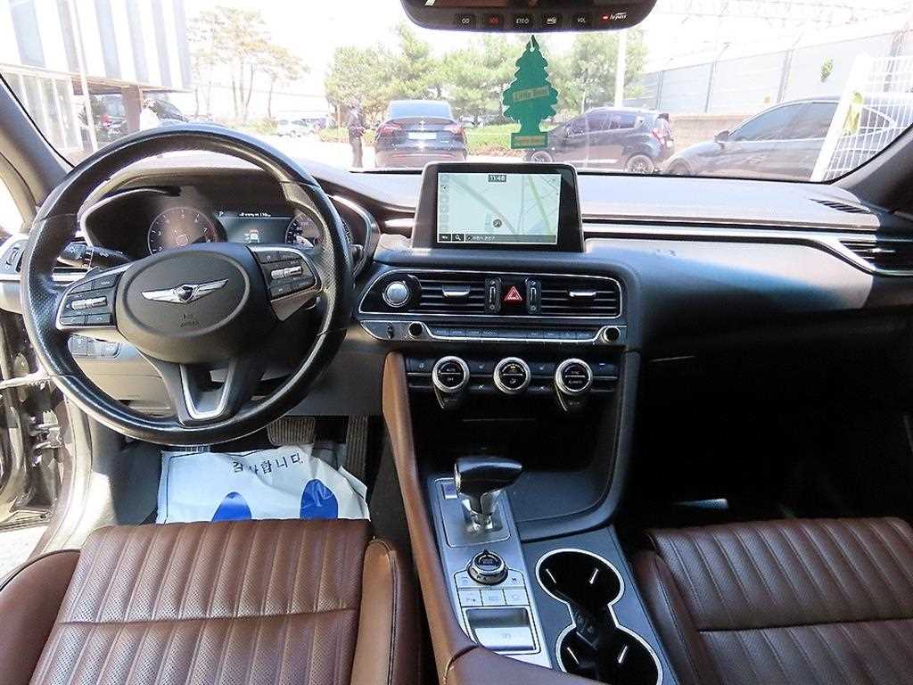 Genesis G70 - Vista 7
