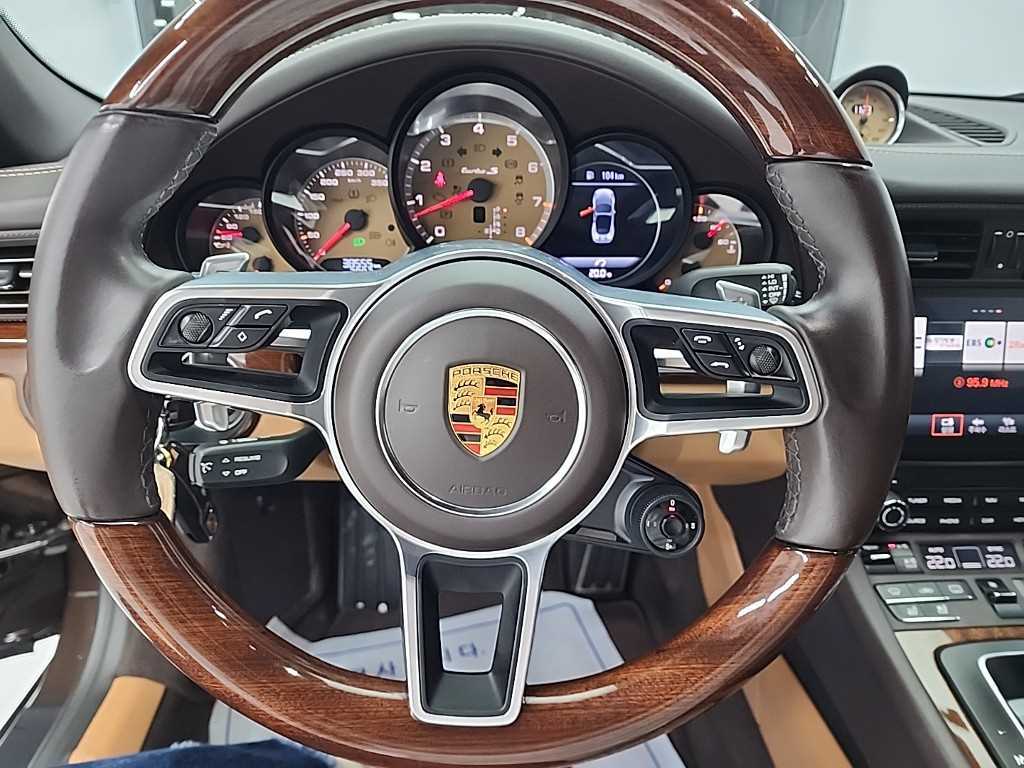 Porsche 911 - Vista 9
