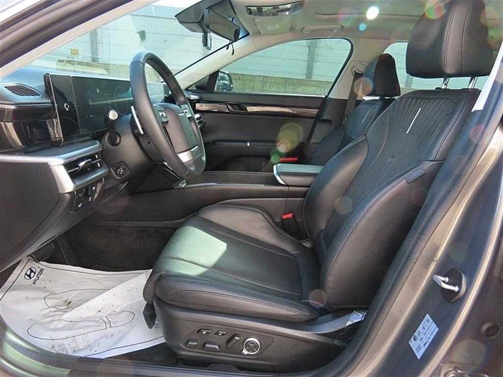 HYUNDAI Grandeur - Vista 7