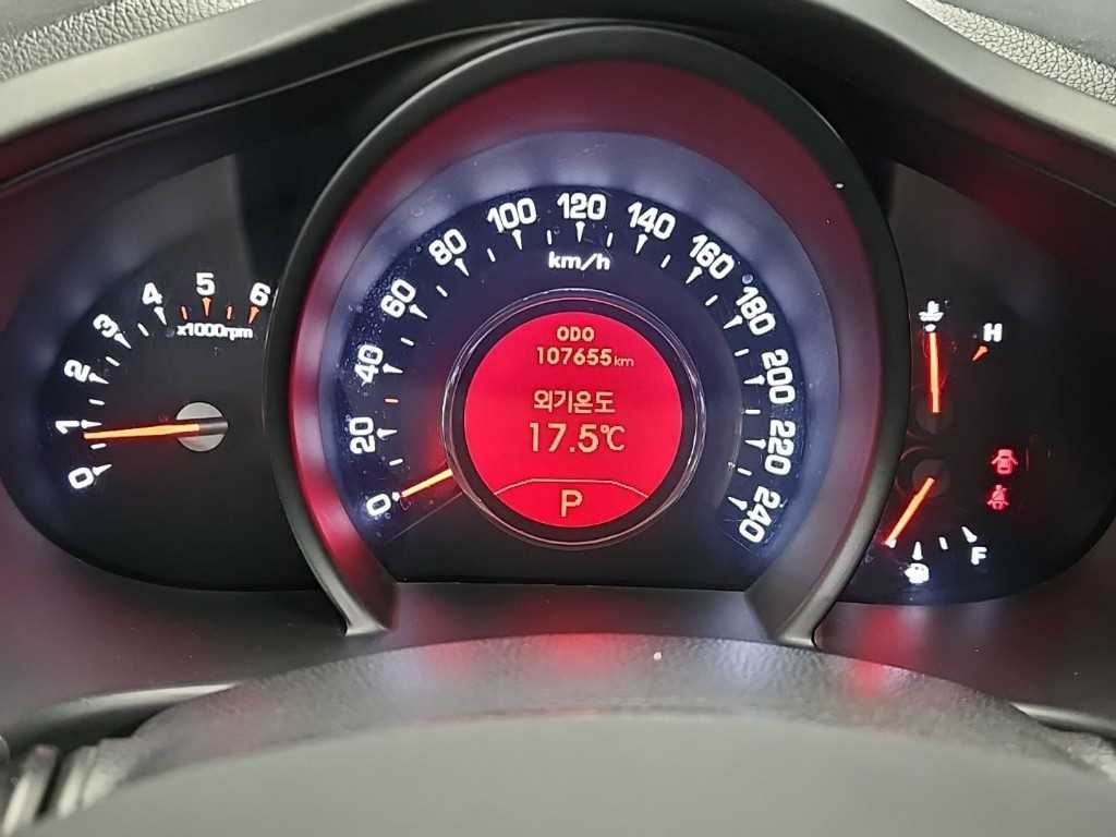 KIA Sportage - Vista 6