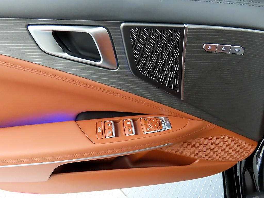 KIA K8 - Vista 11
