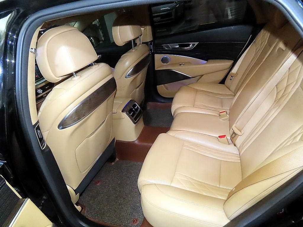 KIA K9 - Vista 7