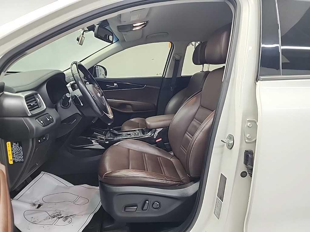 KIA Sorento - Vista 11