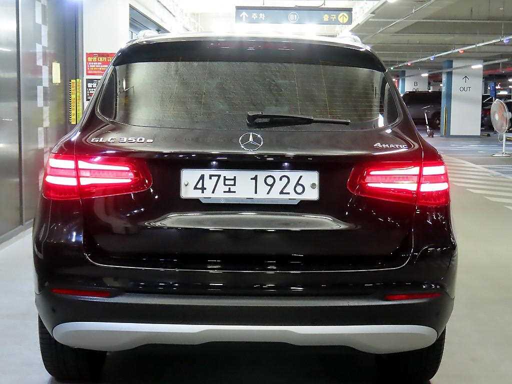 Mercedes Benz GLC Class - Vista 5