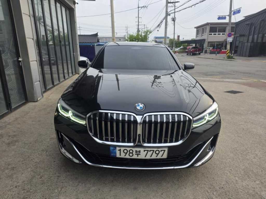 BMW 7 Series 2022 Negro - Importación desde Corea - HF Imports Iquique - Foto 1