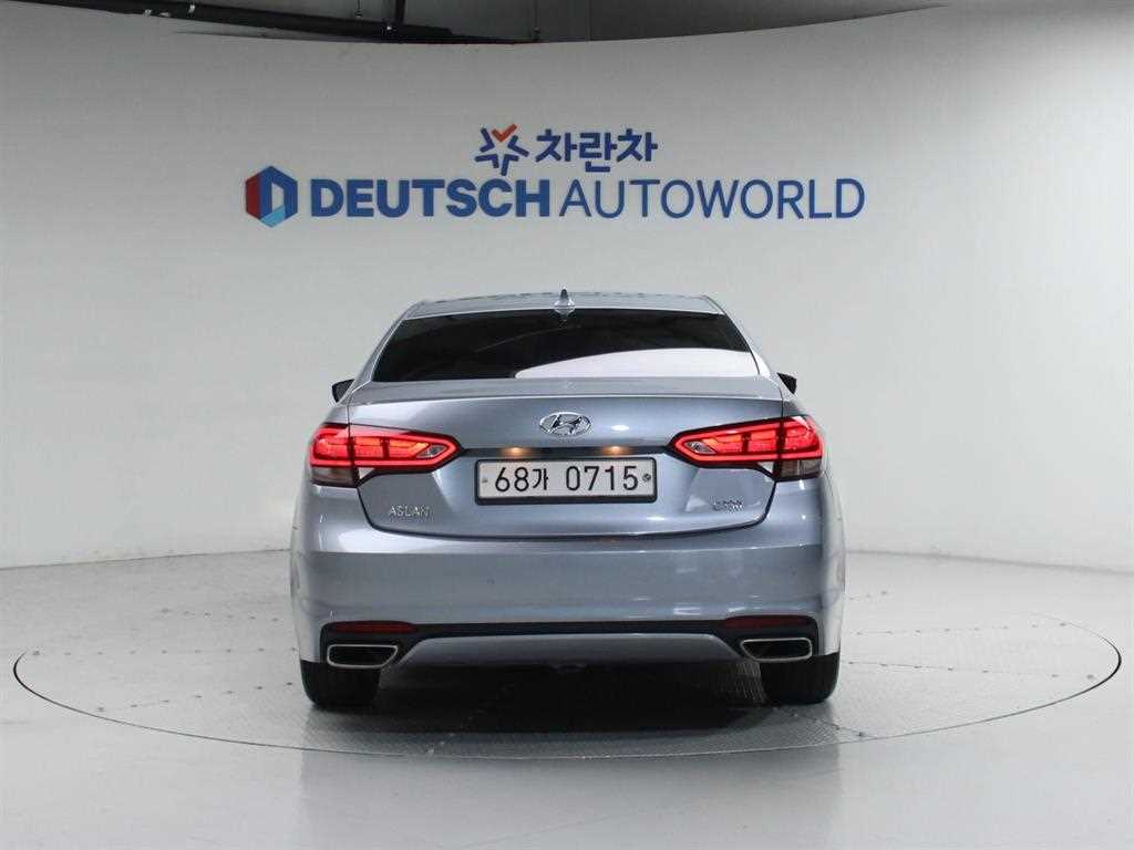 HYUNDAI Aslan - Vista 4