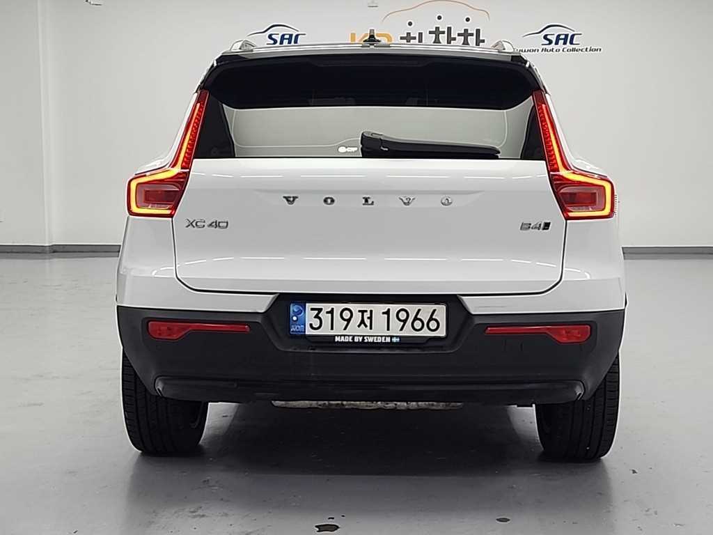 Volvo XC40 - Vista 3