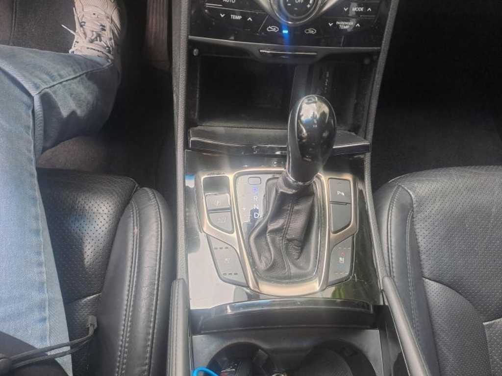 HYUNDAI Grandeur - Vista 12