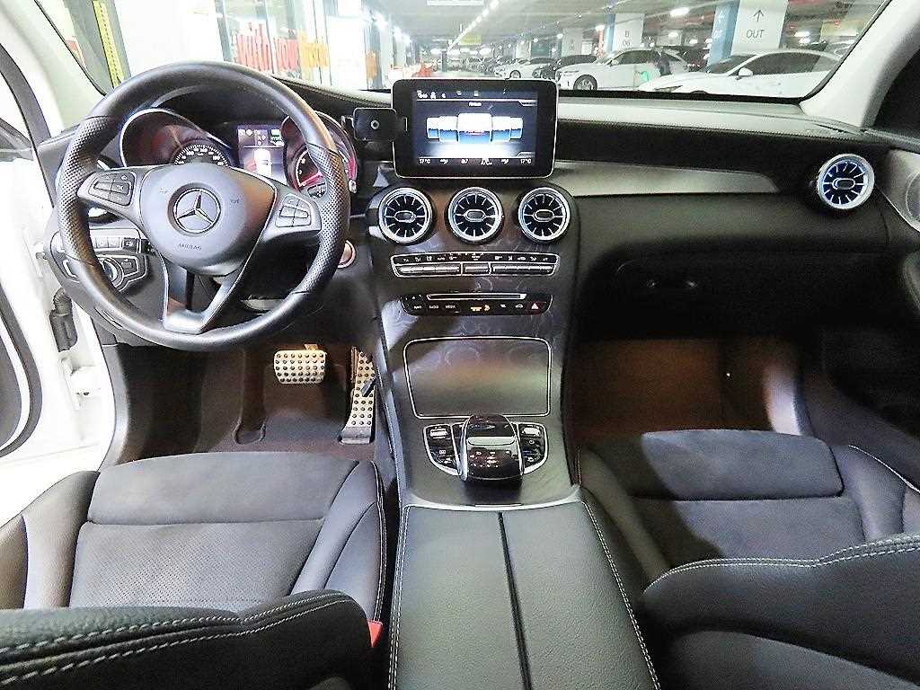 Mercedes Benz GLC Class - Vista 10