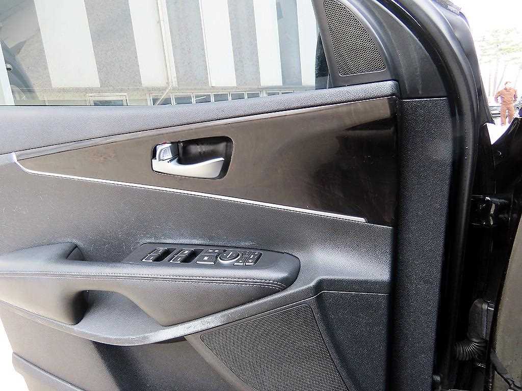 KIA Sorento - Vista 11