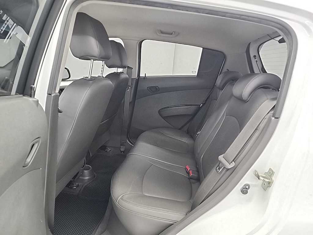 Chevrolet Spark - Vista 12
