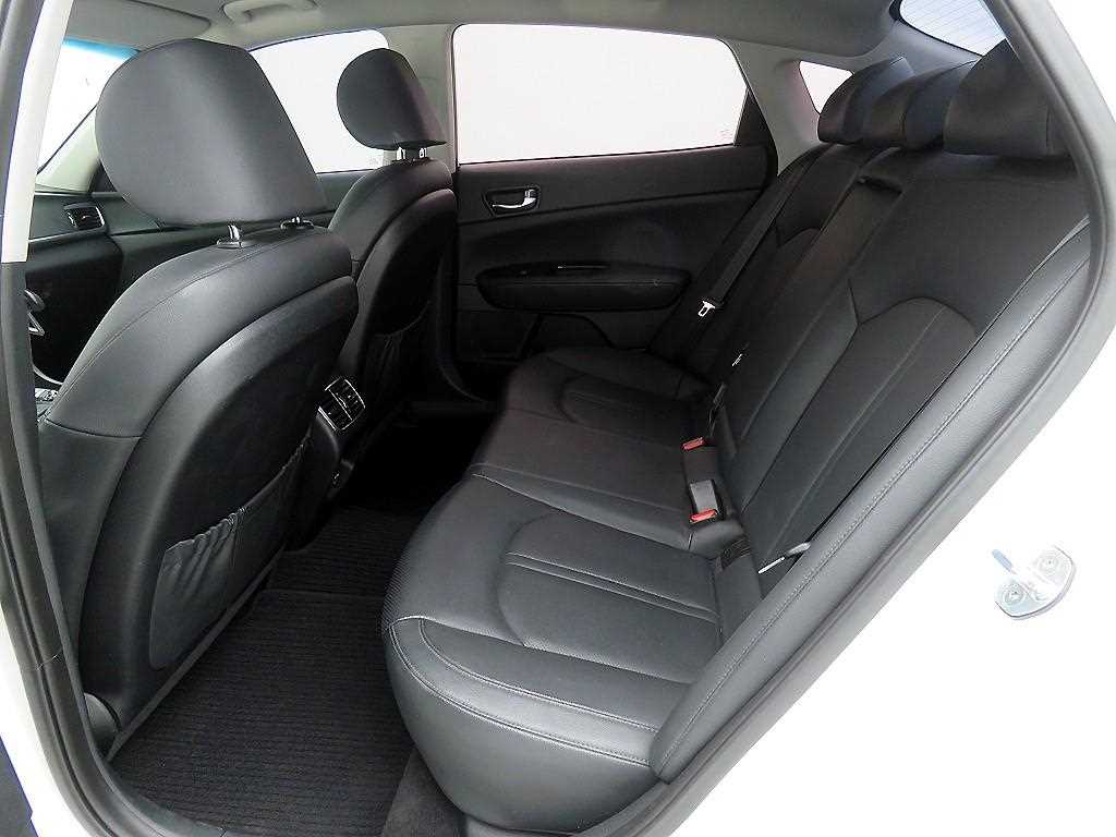 KIA K5 - Vista 6