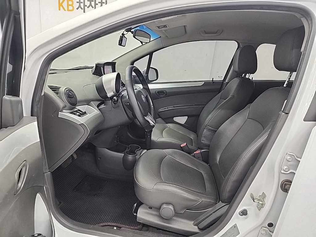 Chevrolet Spark - Vista 11