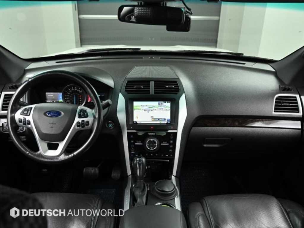 Ford Explorer - Vista 6