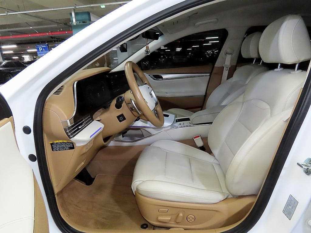 HYUNDAI Grandeur - Vista 7