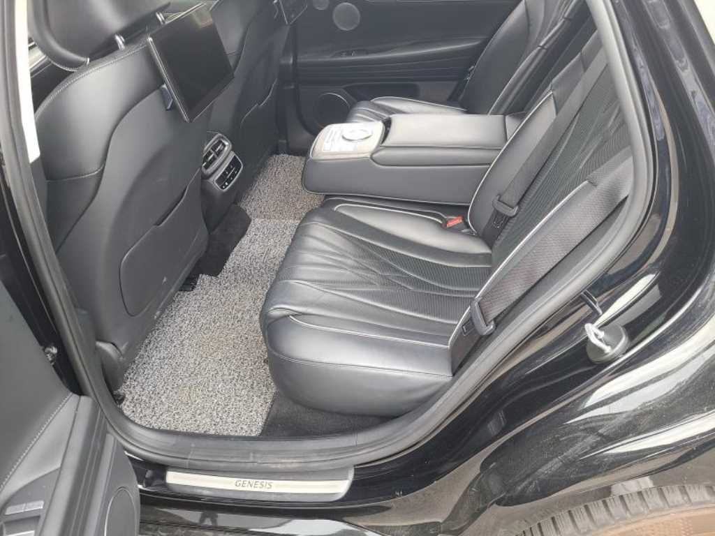 Genesis G80 - Vista 11