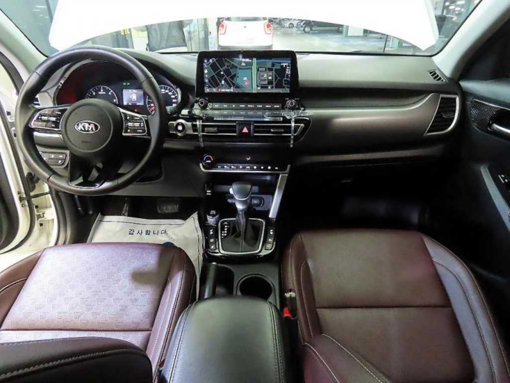 KIA Seltos - Vista 10