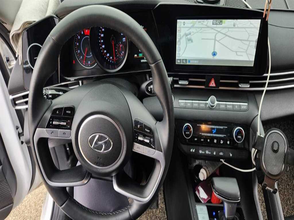 HYUNDAI Avante - Vista 6