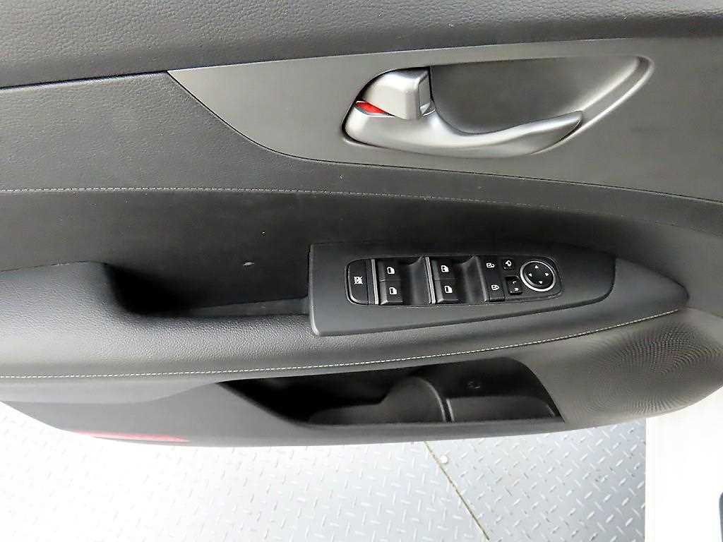 KIA K3 - Vista 11