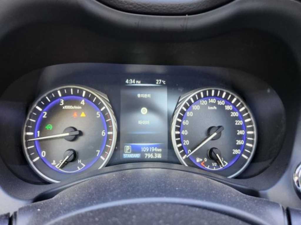 Infiniti Q - Vista 6
