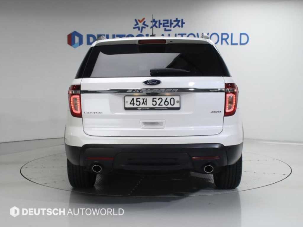 Ford Explorer - Vista 4