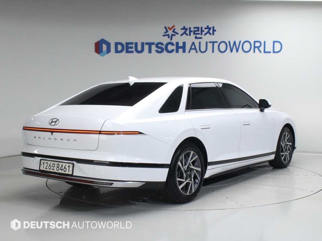 HYUNDAI Grandeur - Vista 2