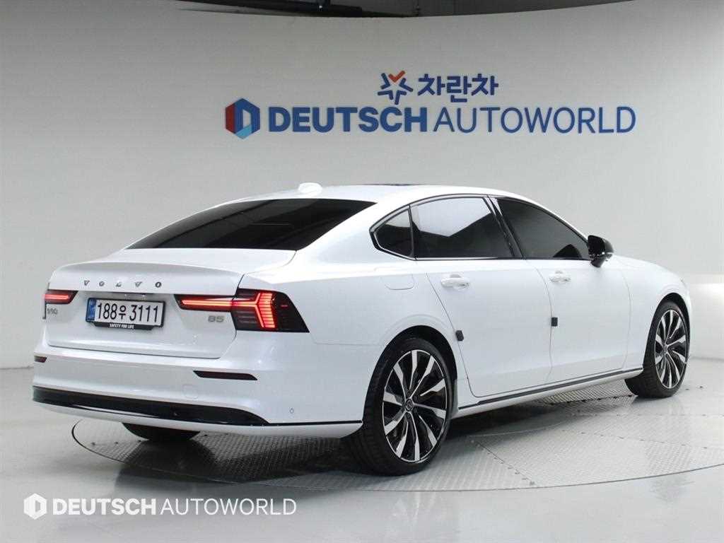 Volvo S90 - Vista 2