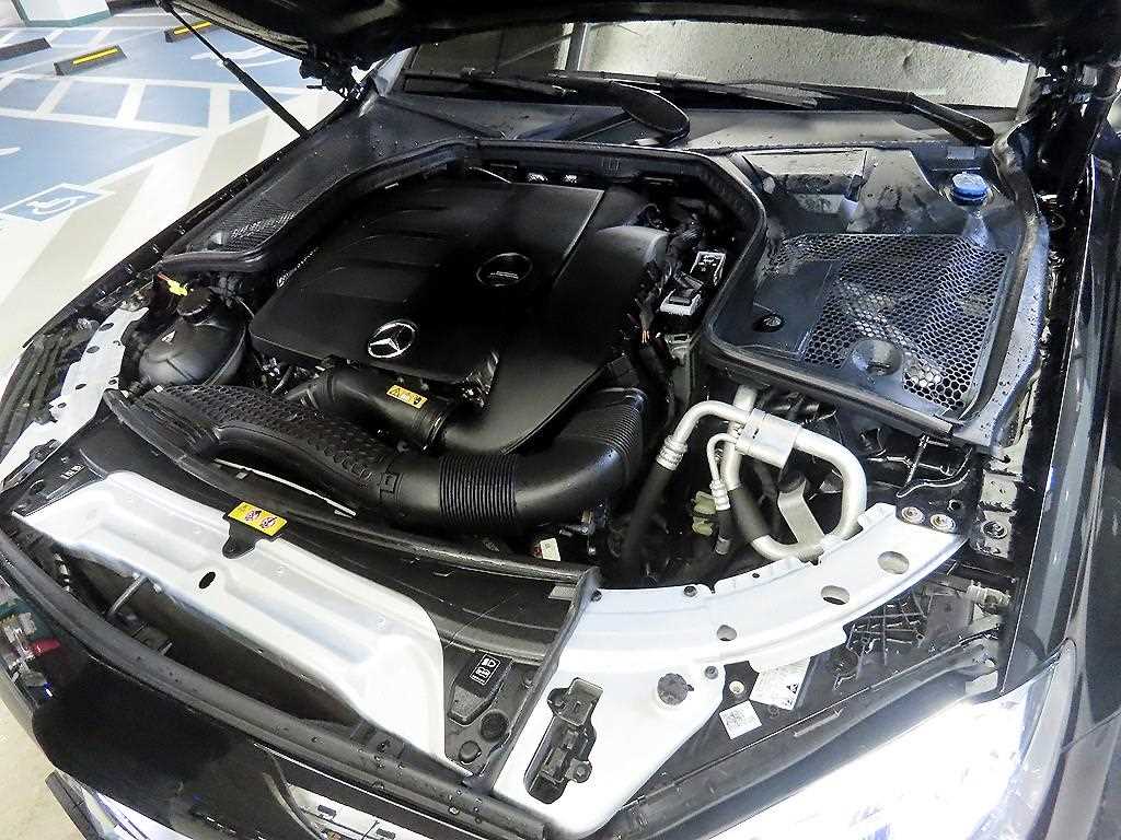 Mercedes Benz C Class 2020 Negro - Importación desde Corea - HF Imports Iquique - Foto 19