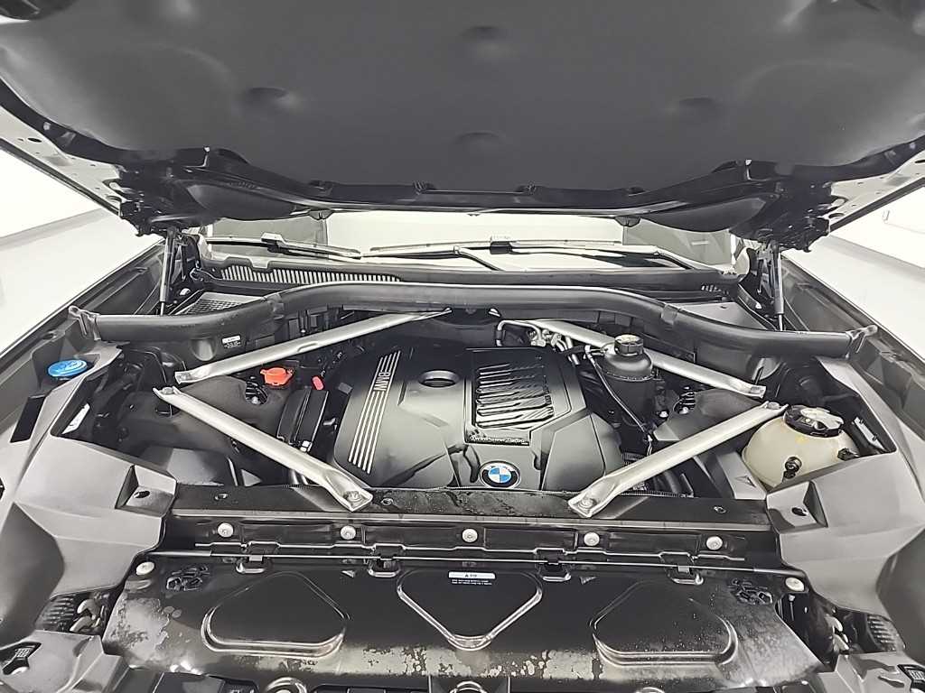 BMW X7 - Vista 5