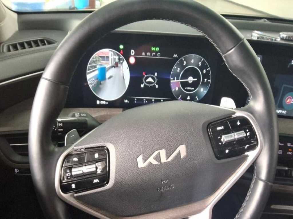 KIA K8 - Vista 6