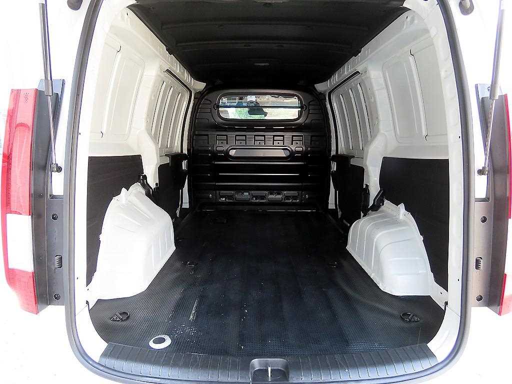 HYUNDAI Staria 2025 Blanco - Importación desde Corea - HF Imports Iquique - Foto 17