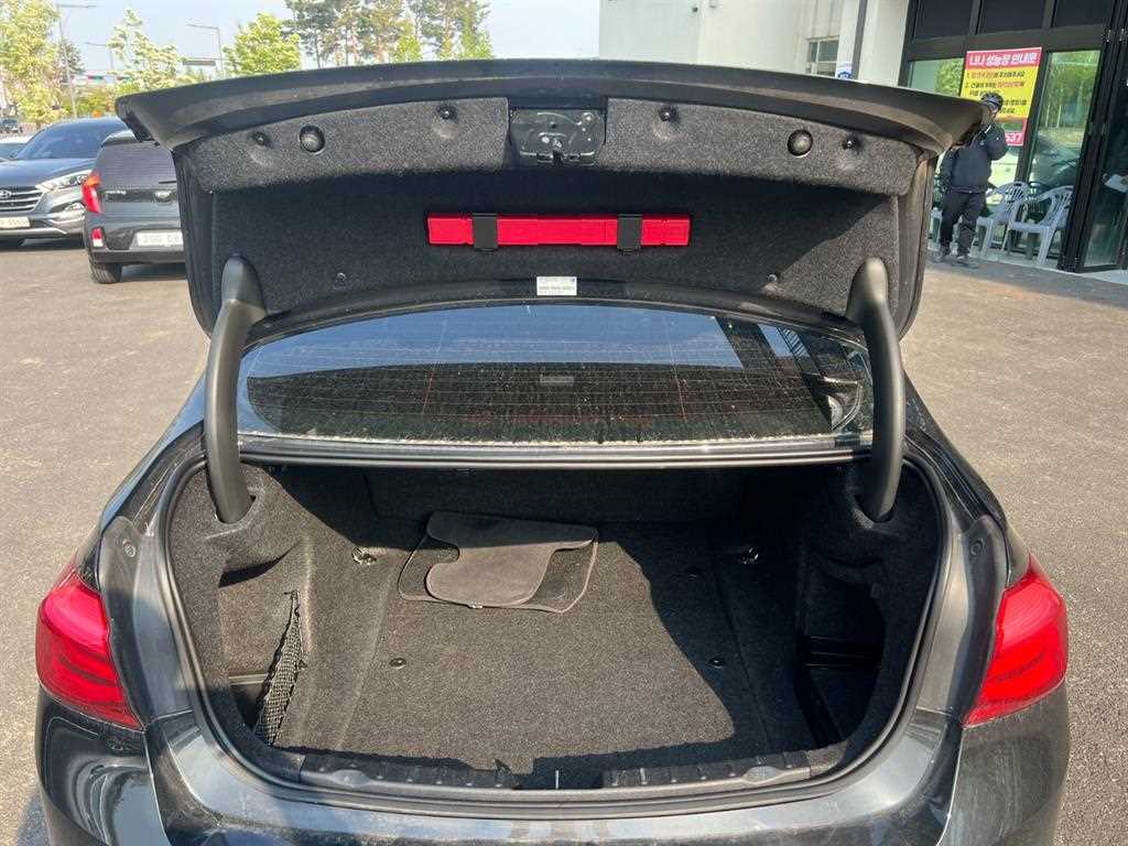 BMW 3 series 2017 Negro - Importación desde Corea - HF Imports Iquique - Foto 16
